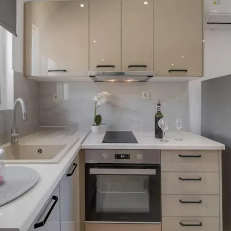 Gkountis Tsoukaládhes