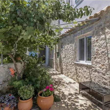 Gkountis * Tsoukaládhes