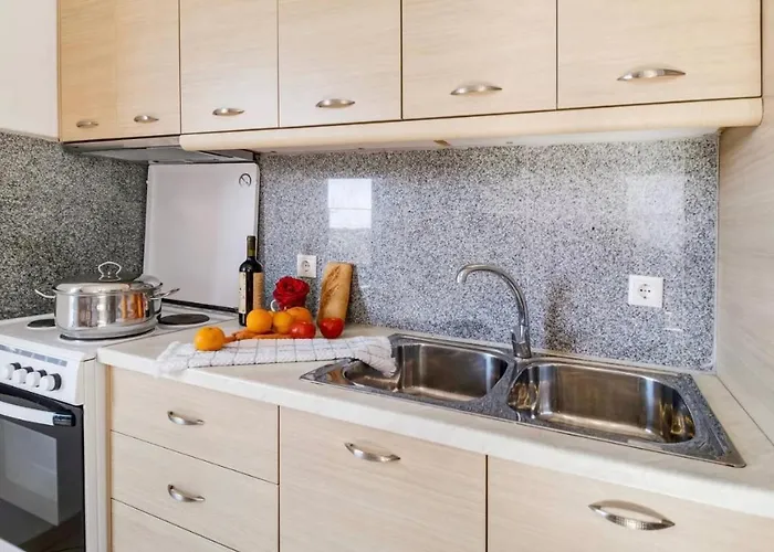 Gkountis Tsoukaládhes